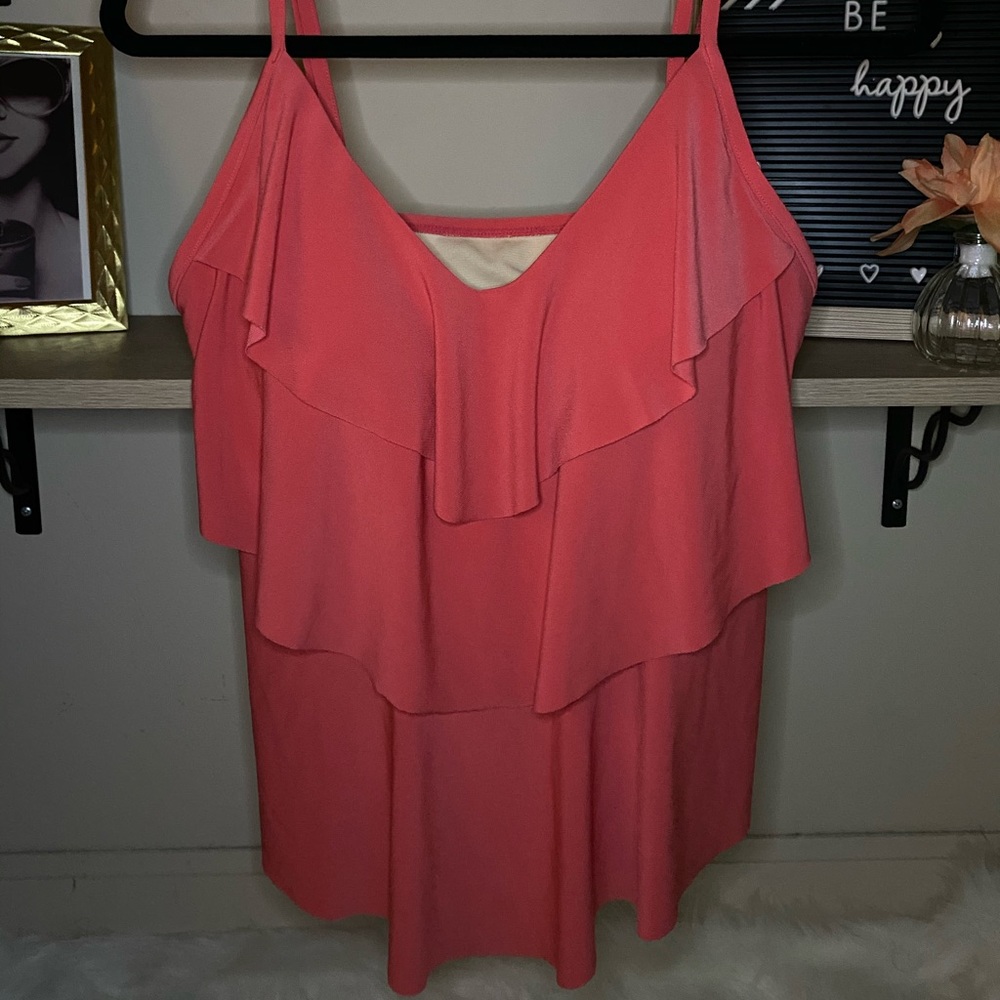 ✨Bright coral ruffled swim top✨